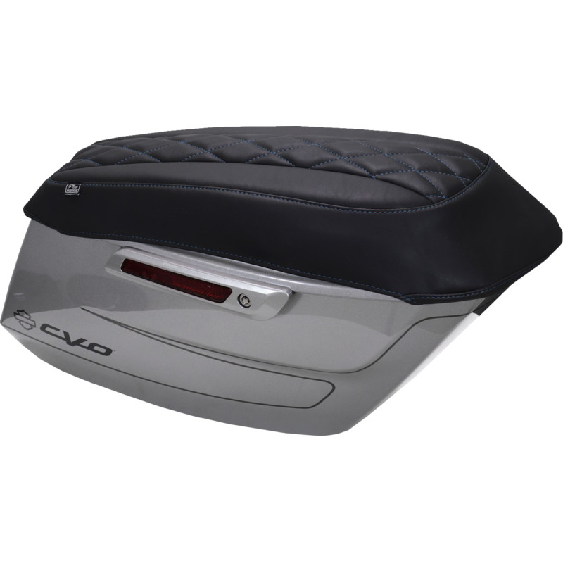 MUSTANG Deluxe Diamond Saddlebag Lid Covers - Image 4