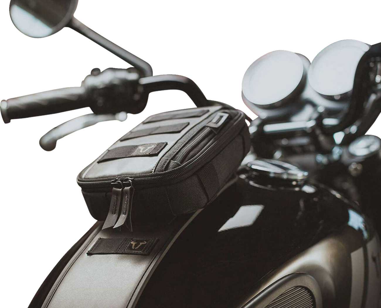 SW-MOTECH Legend Gear Tank Strap System — with LA3 Smartphone Bag — BMW